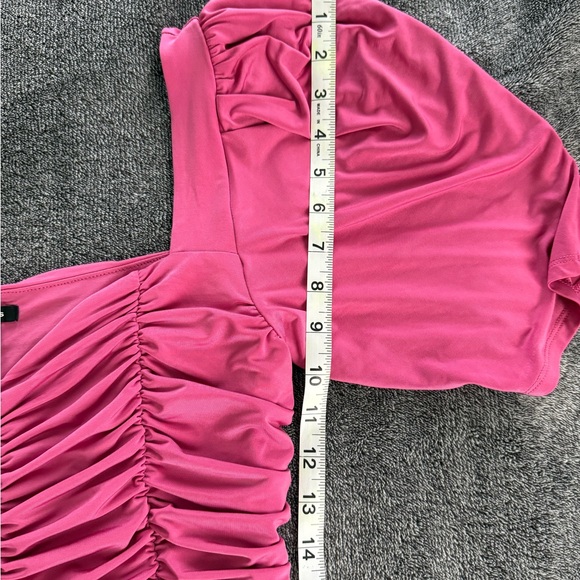Express Chic Fuchsia Ruched Top - Picture 3 of 5